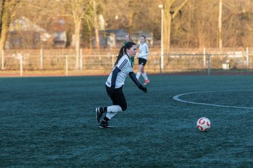 Bild 257 - Frauen SG Holstein Sued - SV Gruenweiss-Siebenbaeumen : Ergebnis: 0:2
